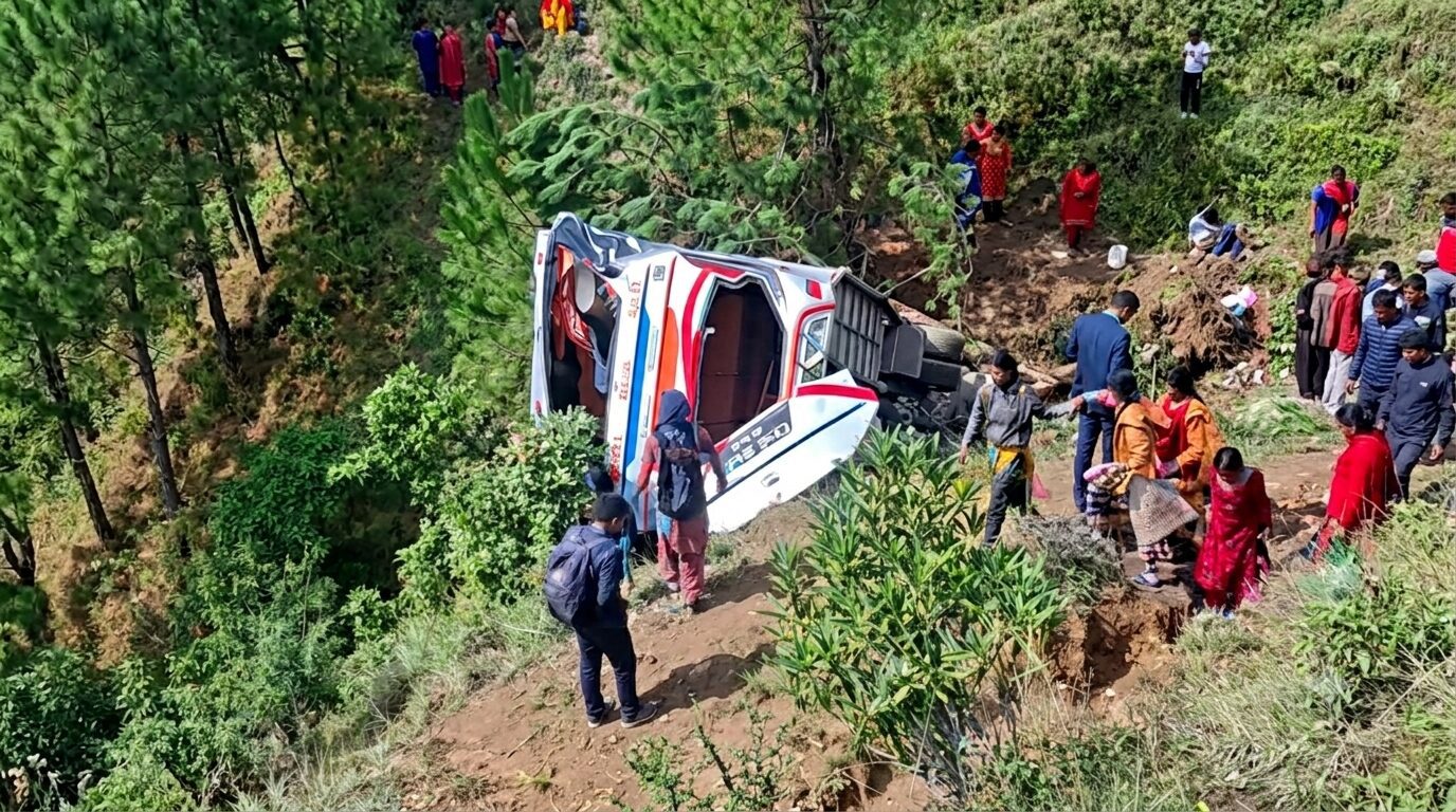 बैतडी बस दुर्घटना अपडेट: २० जना घाइते, ५ को अवस्था गम्भीर