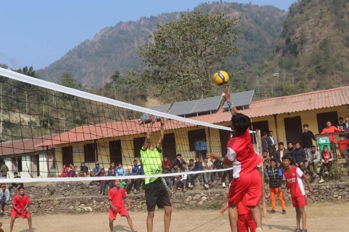 बैतडीको सुर्नयामा प्रथम ‘सिगास एकता कप’ खुला पुरुष भलिबल प्रतियोगिता हुँदै 75 Screenshot 20261003 063416